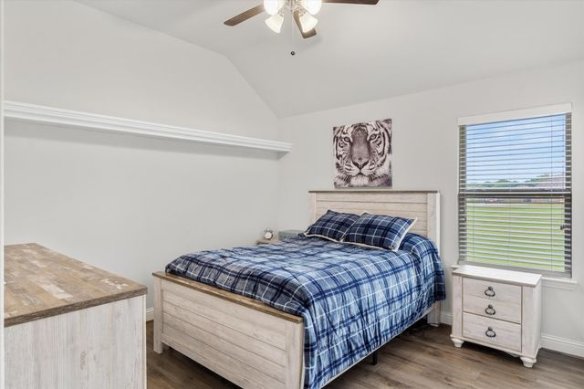 425 Private Road 7017, Edgewood, TX 75117