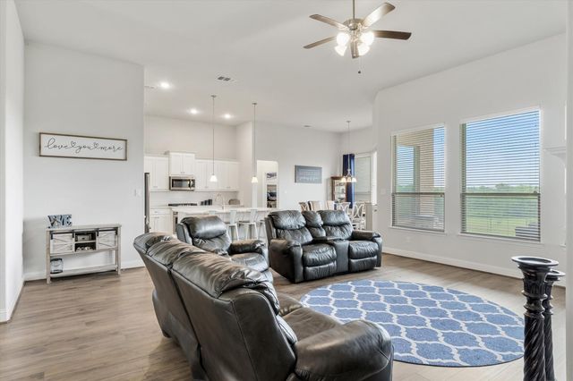 425 Private Road 7017, Edgewood, TX 75117