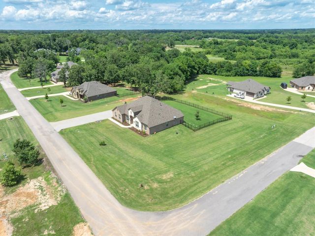 425 Private Road 7017, Edgewood, TX 75117