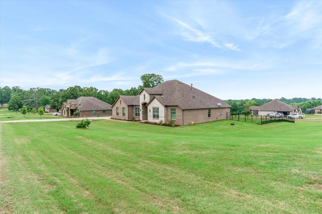 425 Private Road 7017, Edgewood, TX 75117