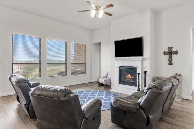 425 Private Road 7017, Edgewood, TX 75117