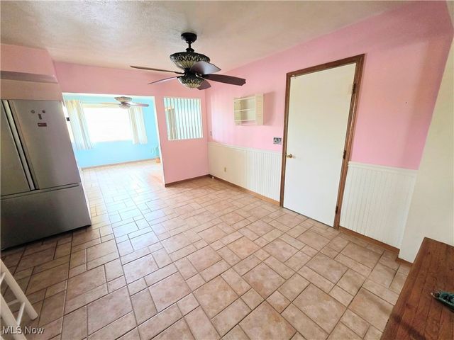 20 Mustang Acres, Parkersburg, WV 26104