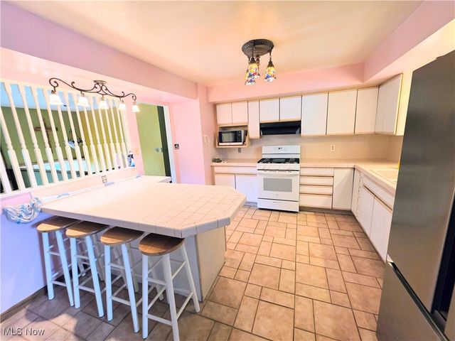 20 Mustang Acres, Parkersburg, WV 26104