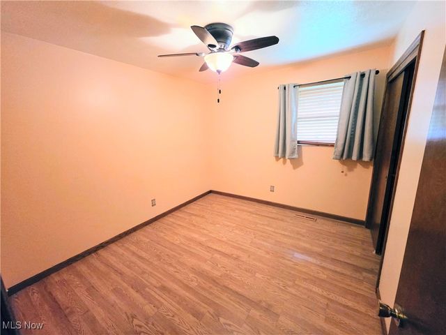 20 Mustang Acres, Parkersburg, WV 26104