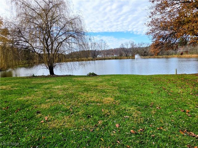 20 Mustang Acres, Parkersburg, WV 26104