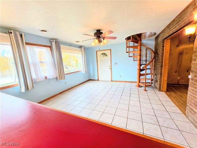 20 Mustang Acres, Parkersburg, WV 26104