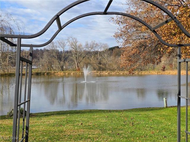 20 Mustang Acres, Parkersburg, WV 26104