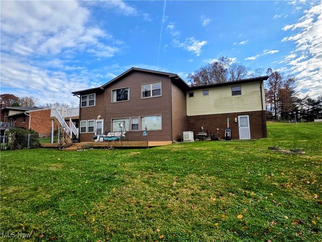 20 Mustang Acres, Parkersburg, WV 26104