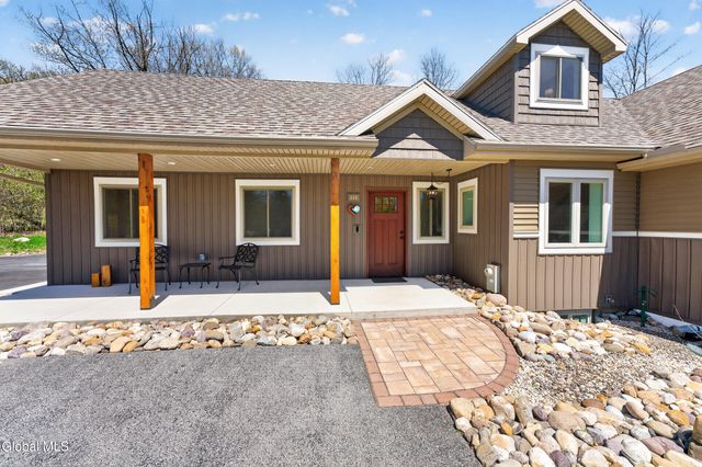 111 Pond Hill Lane, Altamont, NY 12009