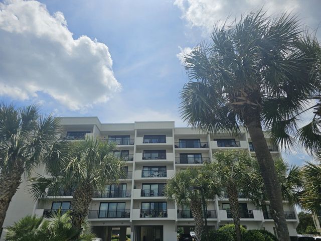 741 Retreat Beach Circle, Pawleys Island, SC 29585
