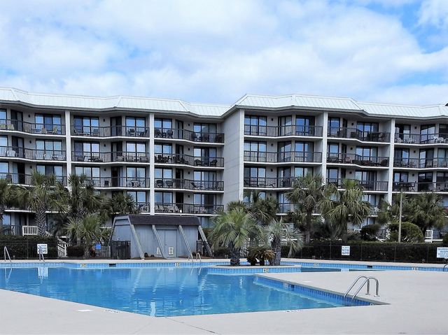 741 Retreat Beach Circle, Pawleys Island, SC 29585