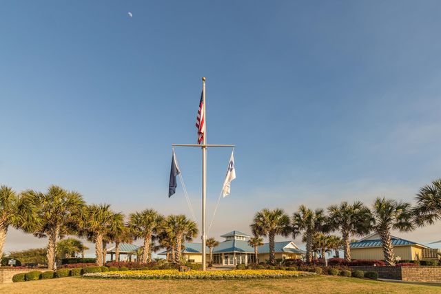 741 Retreat Beach Circle, Pawleys Island, SC 29585