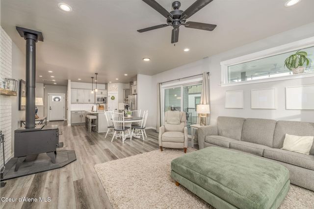 102 RIMROCK CT, Priest River, ID 83856