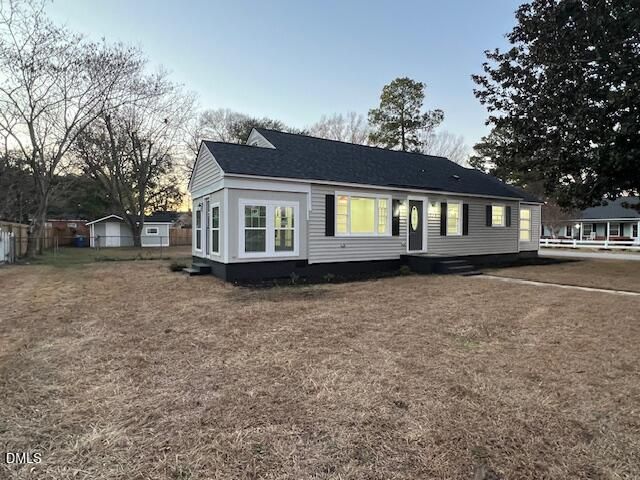 711 Memorial Avenue, Dunn, NC 28334
