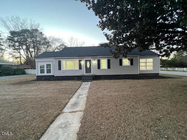 711 Memorial Avenue, Dunn, NC 28334