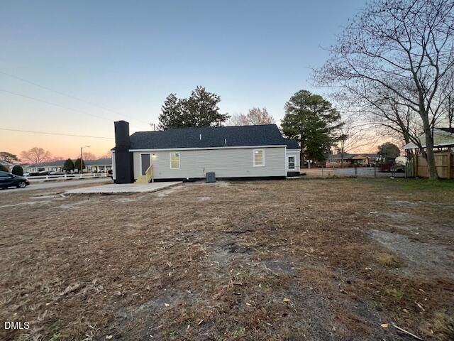 711 Memorial Avenue, Dunn, NC 28334