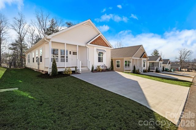 122 Bellamy Road, Asheville, NC 28806