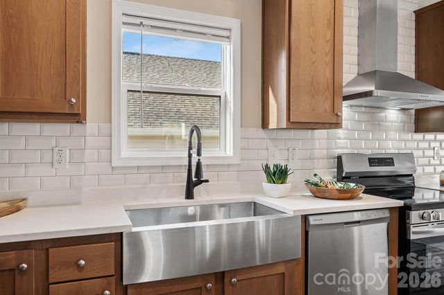 122 Bellamy Road, Asheville, NC 28806