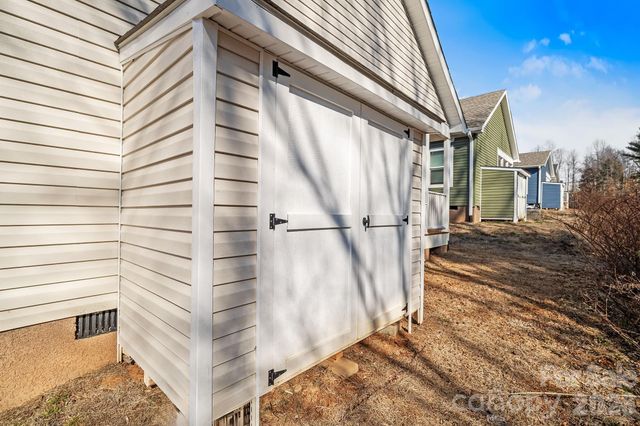 122 Bellamy Road, Asheville, NC 28806