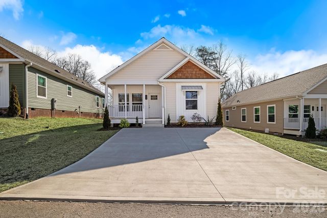 122 Bellamy Road, Asheville, NC 28806