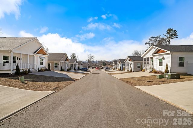 122 Bellamy Road, Asheville, NC 28806