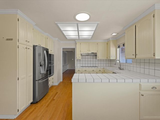 2045 Jefferson Drive, Gilroy, CA 95020