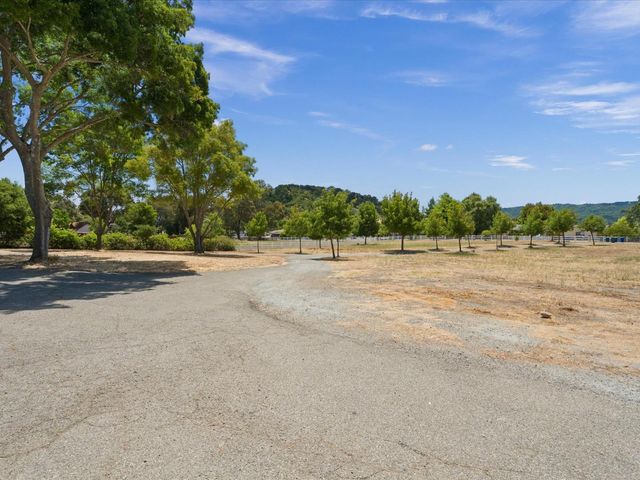 2045 Jefferson Drive, Gilroy, CA 95020
