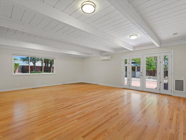 2045 Jefferson Drive, Gilroy, CA 95020