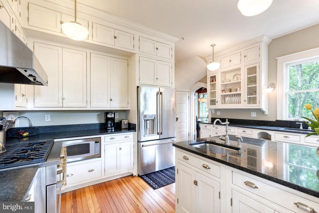 501 WOODLAWN RD, Baltimore, MD 21210