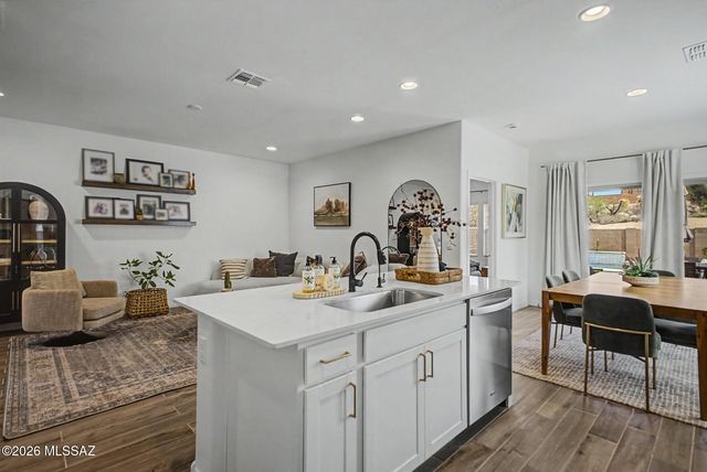 5478 W Summer View Drive, Marana, AZ 85658