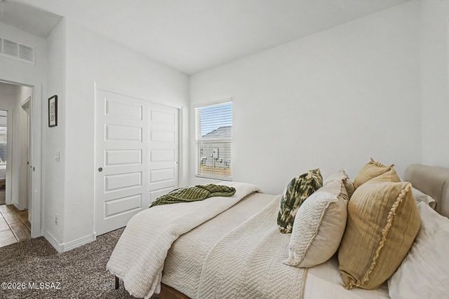 5478 W Summer View Drive, Marana, AZ 85658