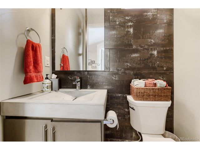 1426 S Pearl St, Denver, CO 80210