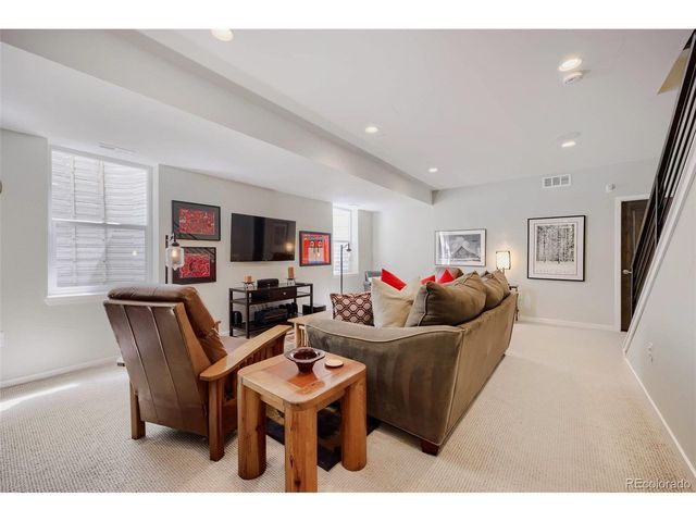 1426 S Pearl St, Denver, CO 80210