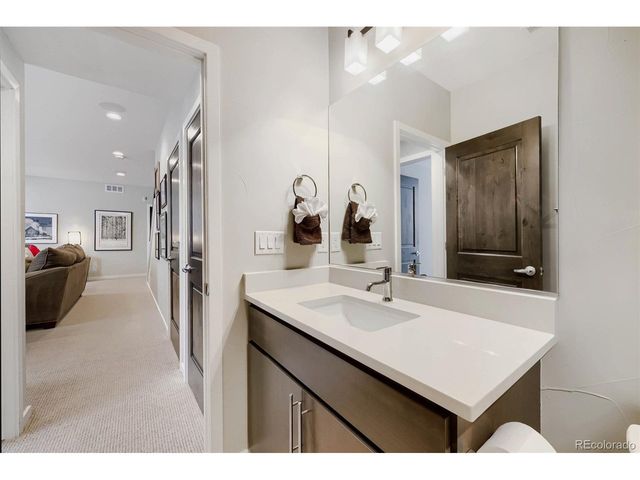 1426 S Pearl St, Denver, CO 80210