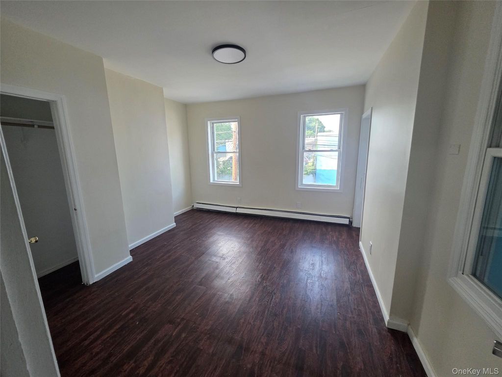 127 W Parmenter Street, Newburgh, NY 12550 — photo 2