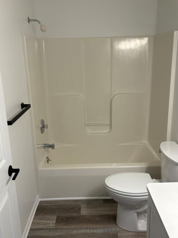 190 Hunters Lane Ne 38, Rockford City, MI 49341