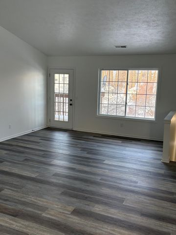 190 Hunters Lane Ne 38, Rockford City, MI 49341