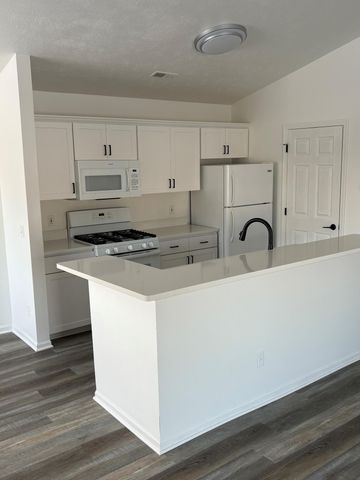 190 Hunters Lane Ne 38, Rockford City, MI 49341