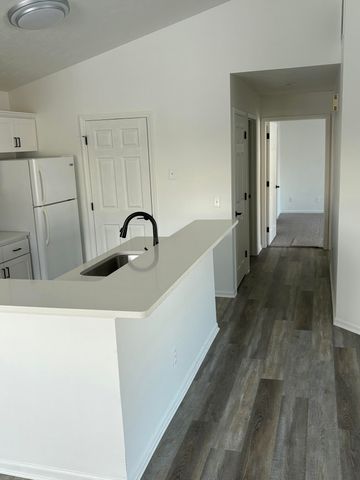 190 Hunters Lane Ne 38, Rockford City, MI 49341