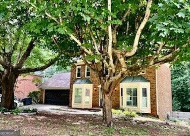 27 Planters Drive SW, Lilburn, GA 30047