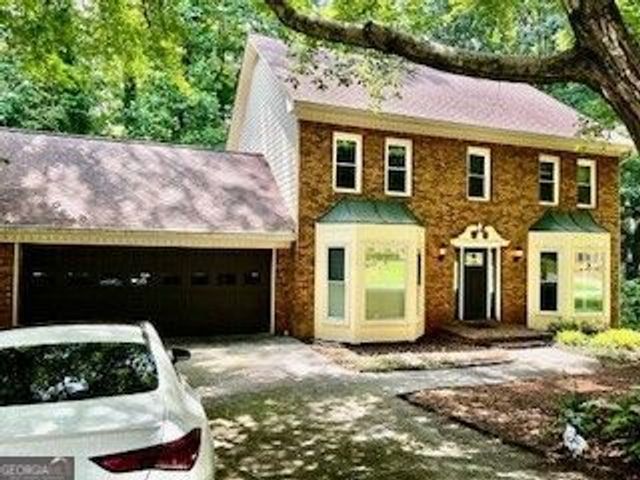 27 Planters Drive SW, Lilburn, GA 30047