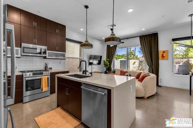 482 Paragon Loop, Palm Springs, CA 92262