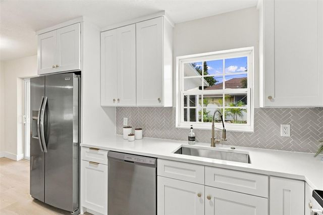 221 N DUNCAN AVENUE, Clearwater, FL 33755