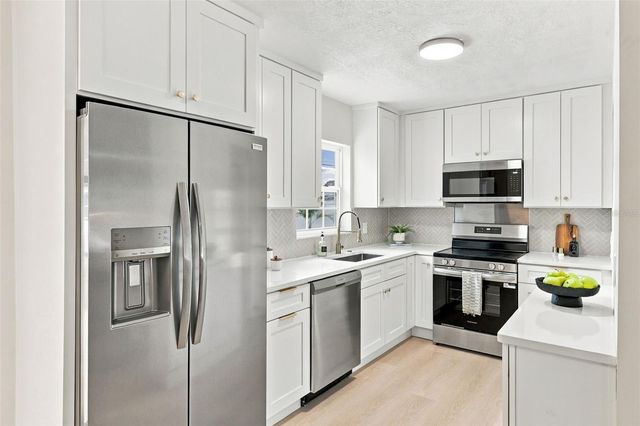 221 N DUNCAN AVENUE, Clearwater, FL 33755