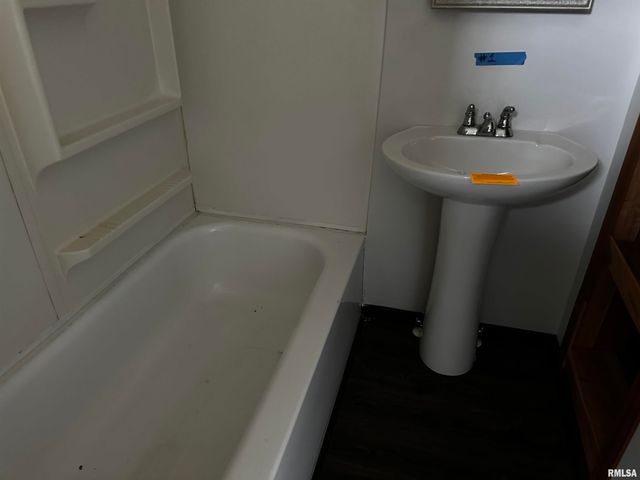 800 E MCKINLEY Street, Marion, IL 62959