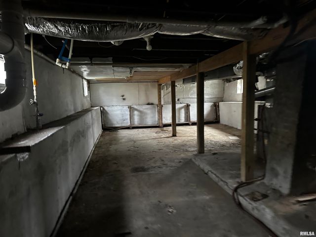 800 E MCKINLEY Street, Marion, IL 62959