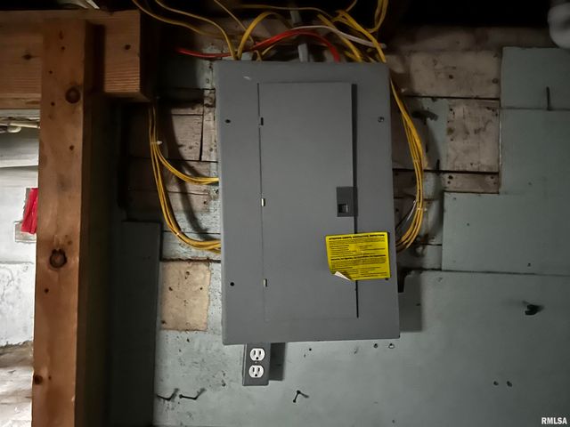 800 E MCKINLEY Street, Marion, IL 62959