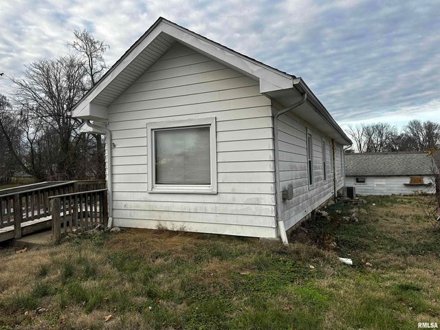 800 E MCKINLEY Street, Marion, IL 62959