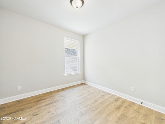 110 Belle Lake Drive, Lafayette, LA 70506