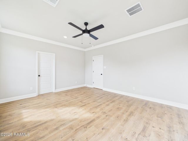 110 Belle Lake Drive, Lafayette, LA 70506